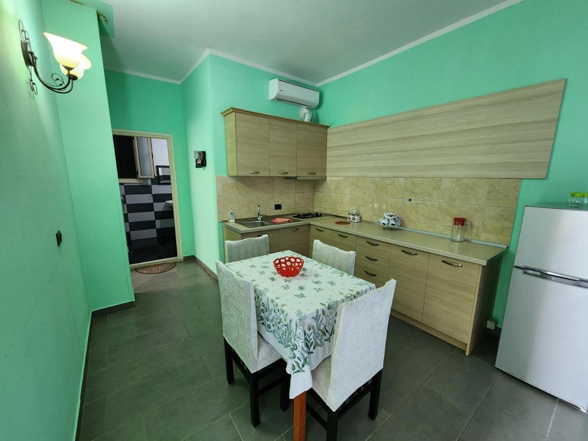 Villa Orange Vlorë Екстериор снимка